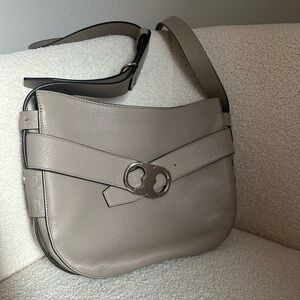 NWOT. TORY BURCH GEMINI LINK TAUPE PEBBLED LEATHER BELTED CROSSBODY SHOULDER BAG